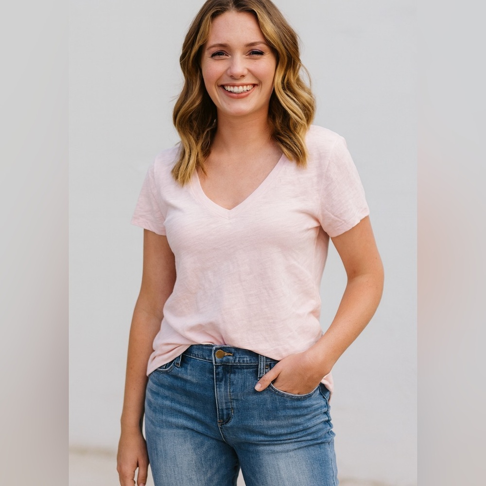 Express V-Neck Tee XS